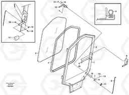 8033 Enclosed cab front door (optional) MC80, Volvo Construction Equipment