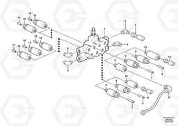 3338 Distribution block, B2. L180E S/N 8002 - 9407, Volvo Construction Equipment