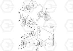 98815 Vibration Hoses Installation DD90/DD90HF S/N 197375 -, Volvo Construction Equipment