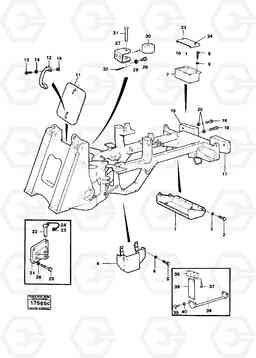 3990 Protecting plates and charging weights. 4200B 4200B, Volvo Construction Equipment