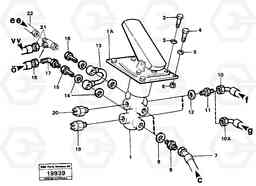 23610 Footbrake valve with mountings L50 L50 S/N -6400/-60300 USA, Volvo Construction Equipment