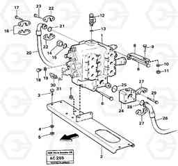 92677 Hydraulic valve with fitting parts L70 L70 S/N 7401- / 60501- USA, Volvo Construction Equipment