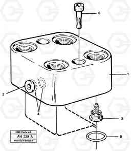 10072 Valve housing L90B VOLVO BM VOLVO BM L90B, Volvo Construction Equipment