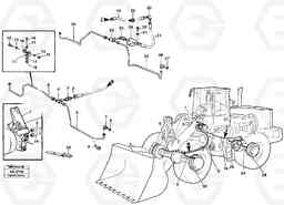 79528 Brake pipes: footbrake valve - front- and rear axle L180/L180C VOLVO BM VOLVO BM L180/L180C SER NO -2532 / -60469 USA, Volvo Construction Equipment