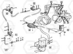 47302 Central lubrication, high lift version. L180/L180C VOLVO BM VOLVO BM L180/L180C SER NO -2532 / -60469 USA, Volvo Construction Equipment