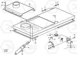 104032 Engine cover. L180C S/N 2533-SWE, 60465-USA, Volvo Construction Equipment