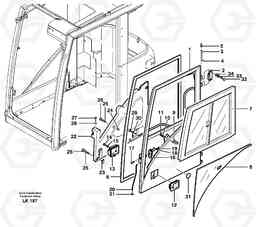 48226 Door, operator's cab EW140 SER NO 1001-1487, Volvo Construction Equipment