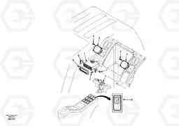 18303 Cassette radio recorder with mounting details EW130, Volvo Construction Equipment