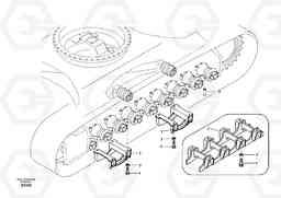 9443 Undercarriage, track guards EC460B SER NO INT 11515- EU&NA 80001-, Volvo Construction Equipment